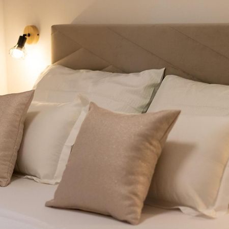 Lily Split Center Apartment ภายนอก รูปภาพ