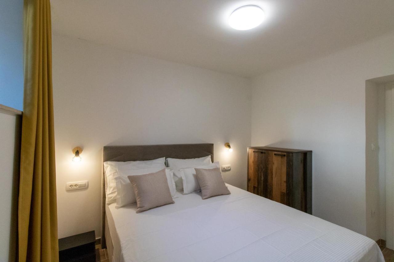 Lily Split Center Apartment ภายนอก รูปภาพ
