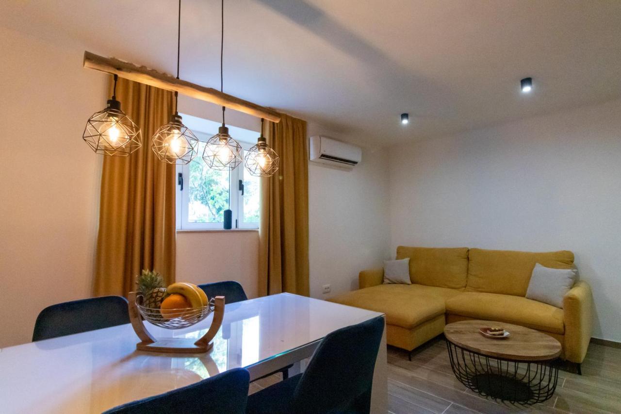 Lily Split Center Apartment ภายนอก รูปภาพ