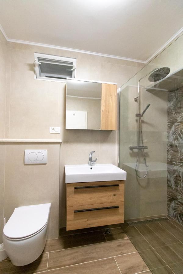 Lily Split Center Apartment ภายนอก รูปภาพ